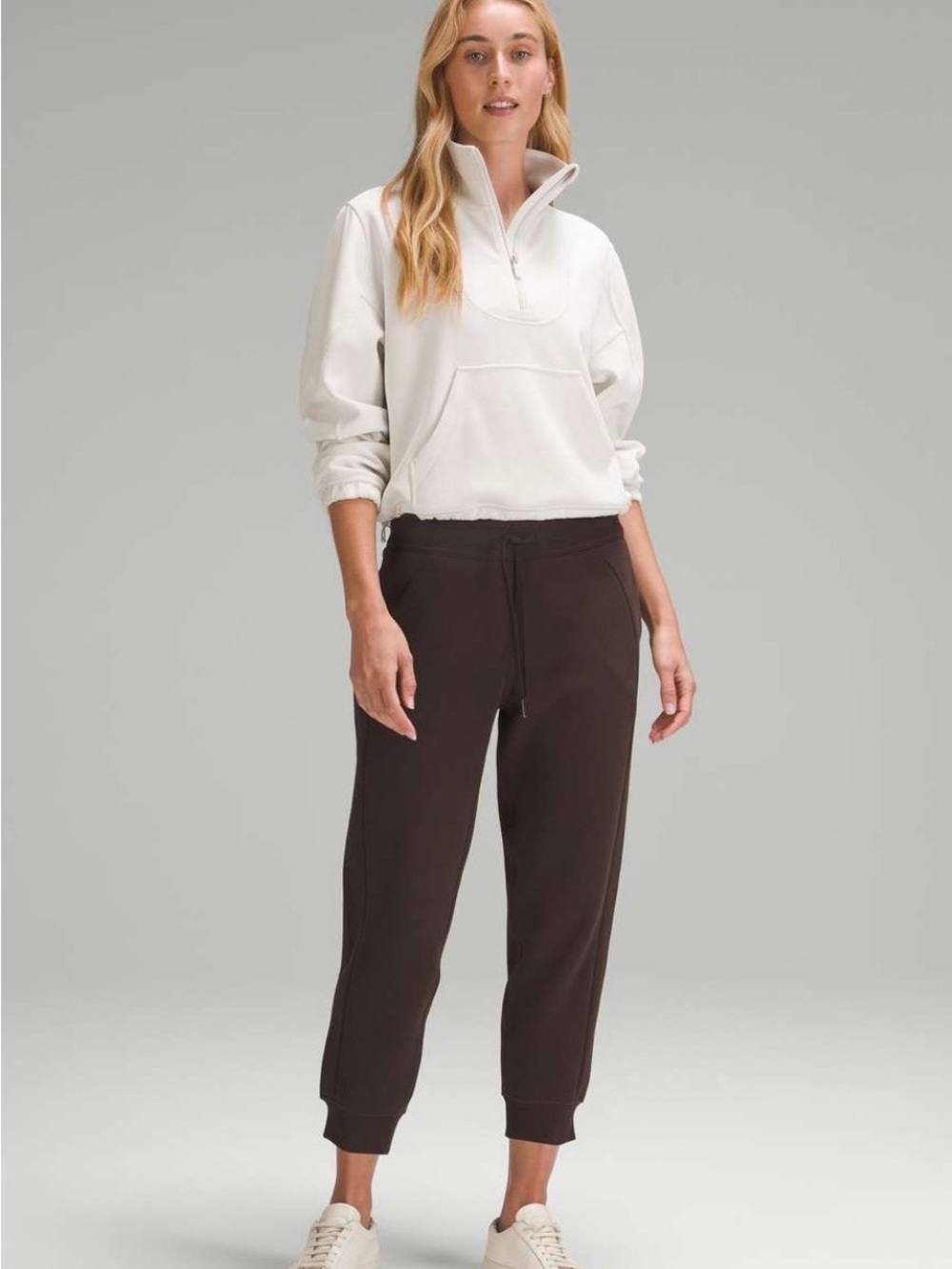 LuLuLemon High Rise Jogger in Espresso